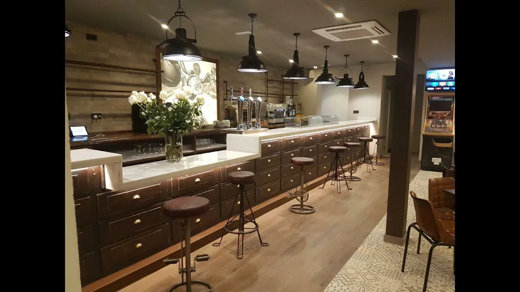 Bar ESPAÑA Sacedón. restaurant in Sacedón