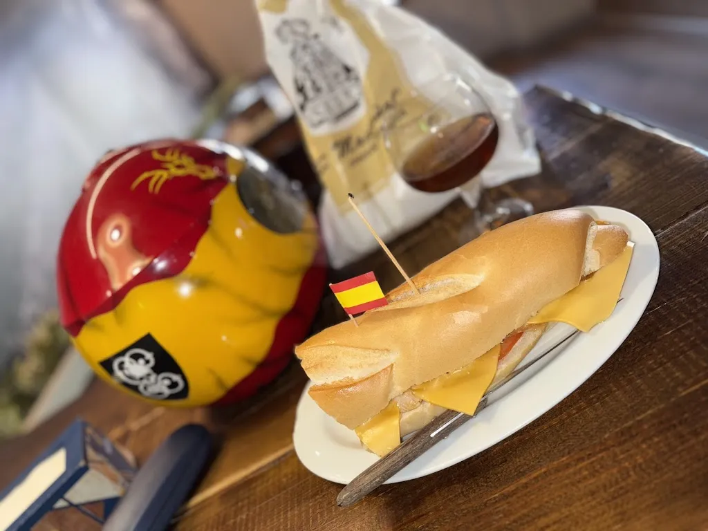 Bar ESPAÑA Sacedón._Sacedón_slider_image_3