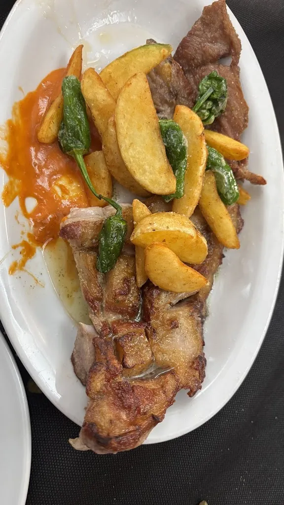 Casas y apartamentos rurales Chon alto Tajo_Bar abacería Terzaga_Terzaga_recensione