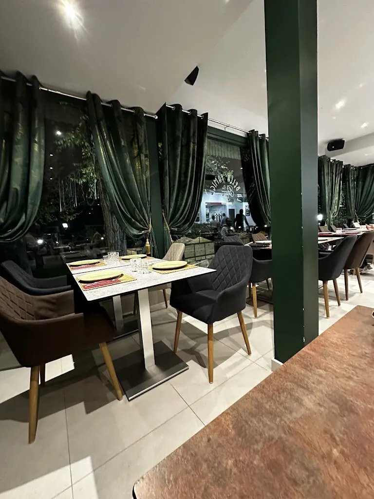 Ristorante Trattoria La Bella Famiglia da Giovani Fratelli restaurant in Torrecuadradilla