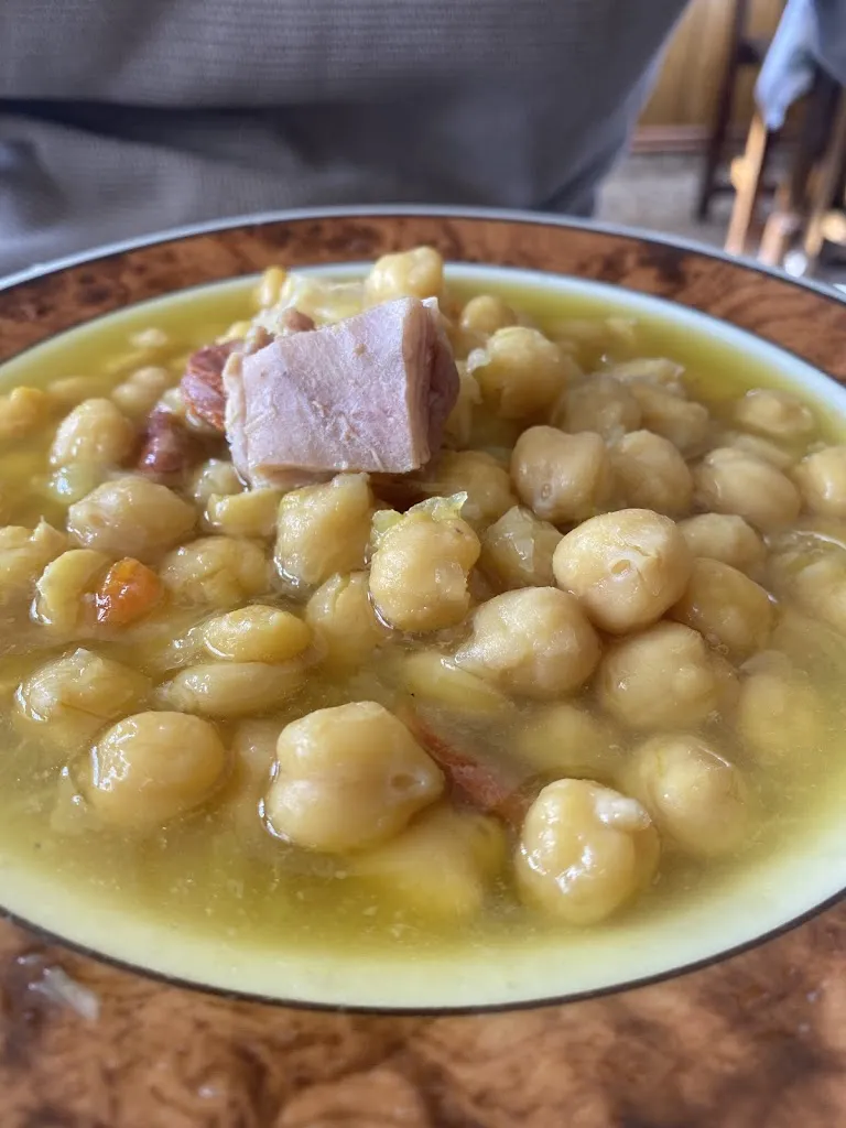 Jesus Llopis_Restaurante Pensión Arla_Torremocha del Campo_review