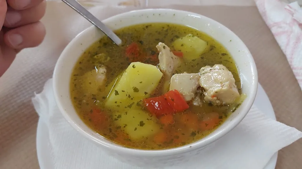 tomas szilagyi_Bar Un Alto En El Camino_Tórtola de Henares_review