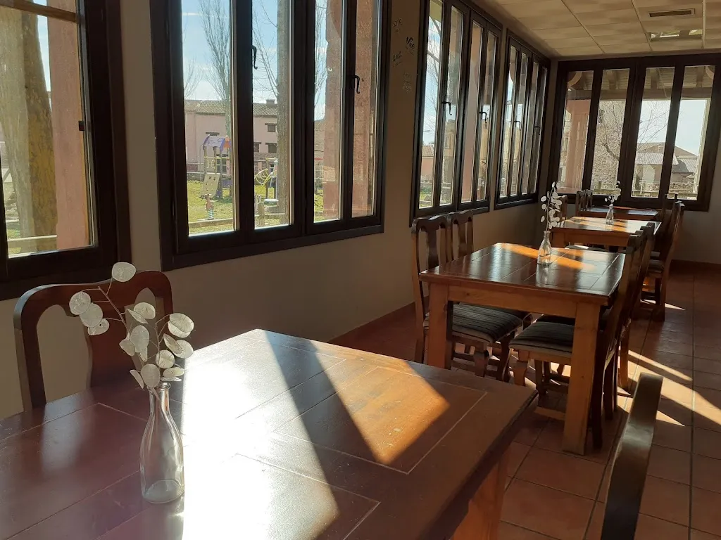 Bar Restaurante Los Poyales_Traíd_slider_image_1