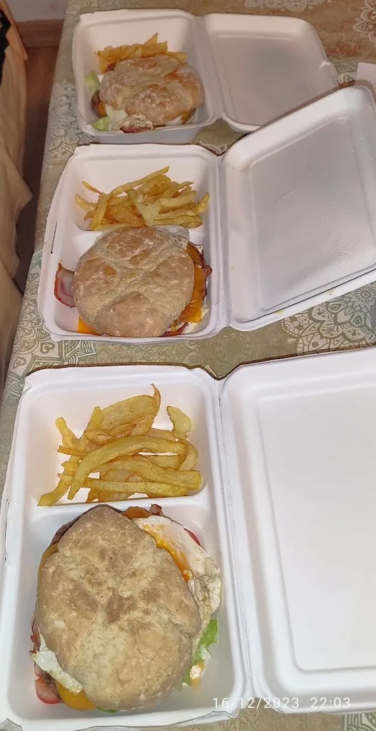 Ana Arizmendi_Alhambra Bar_Torrejón del Rey_review