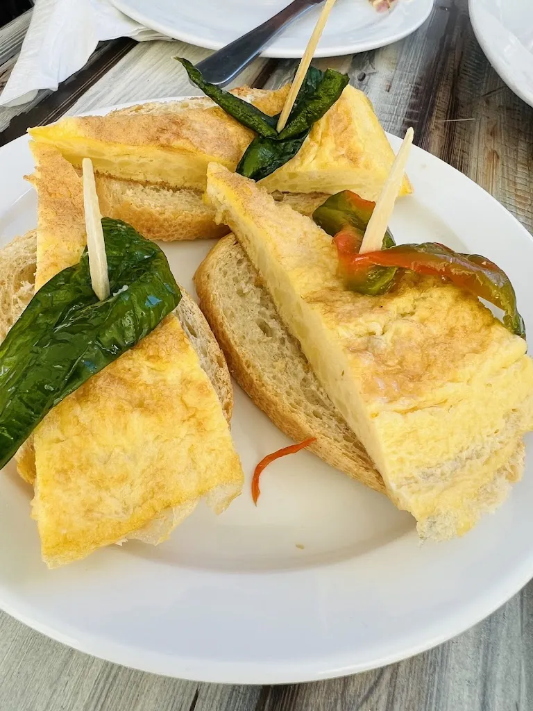 Paola Alexandra_El Perdigacho_Valdarachas_review