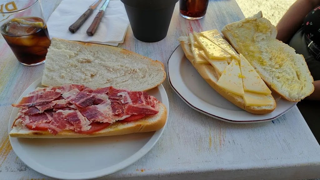 Menu_Bar El Chorro_Valdesotos_image_3