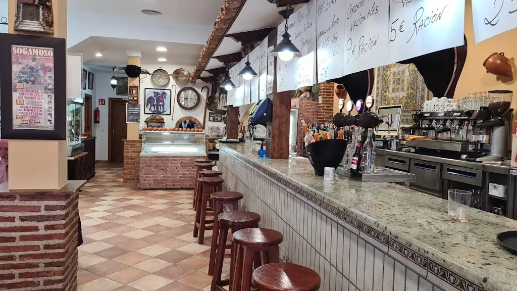 Bar Restaurante El Pela_Villanueva de la Torre_slider_image_3