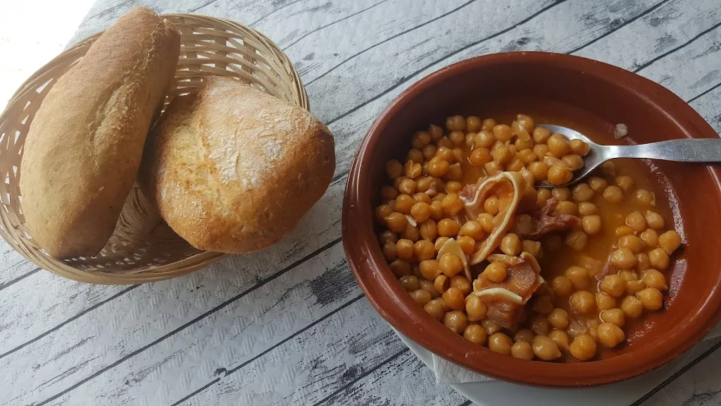 James W H_Mediterranean Café Capri_Yebes_review