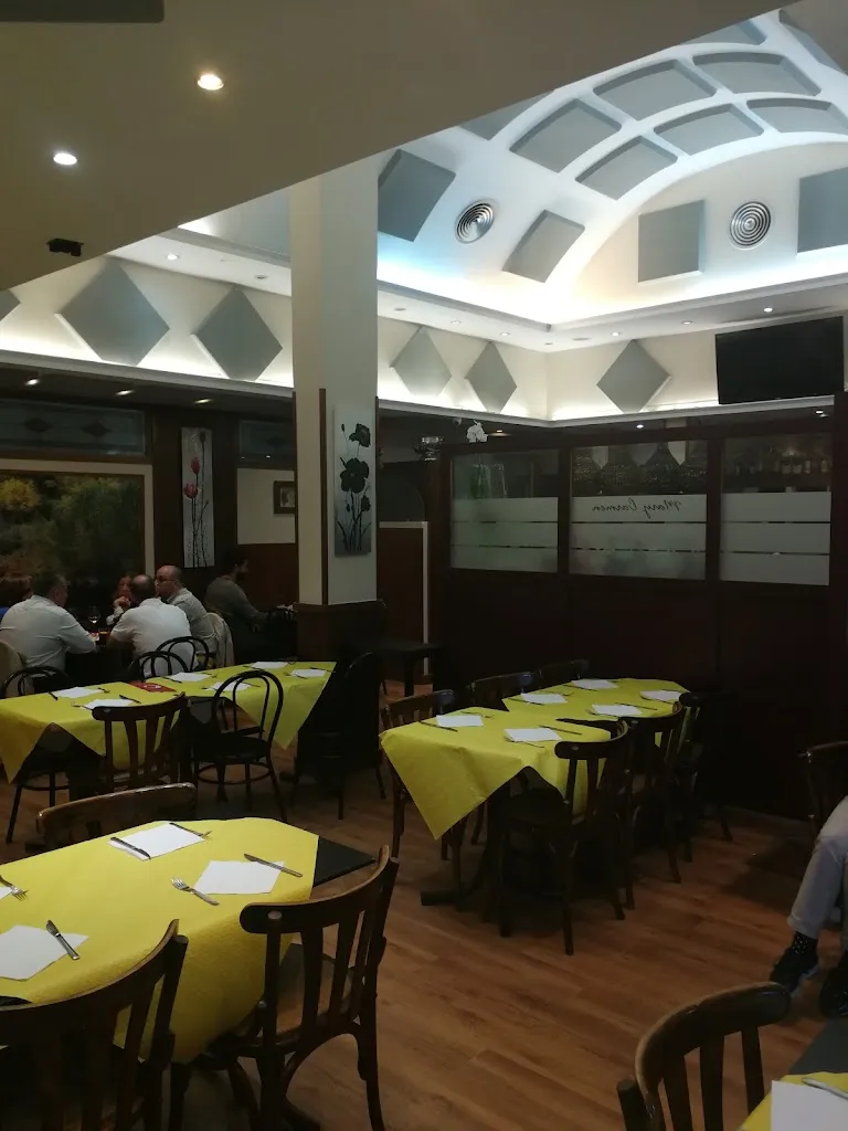 The Mary Carmen Restaurant restaurant in Viñuelas