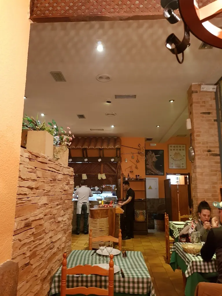 Bengt-Göran Johansson_Restaurante Trattoria Pizzería Trastevere_Viñuelas_review