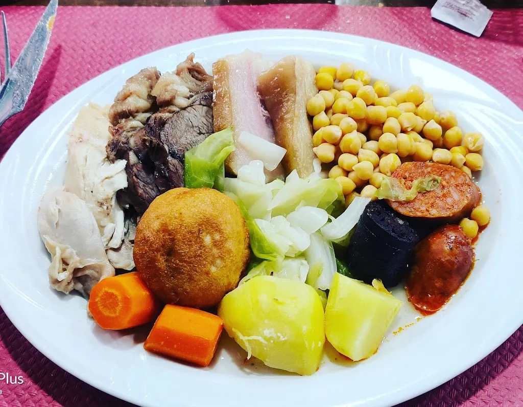 Jose Luis Hernández García_BERNAR_Viñuelas_recensione