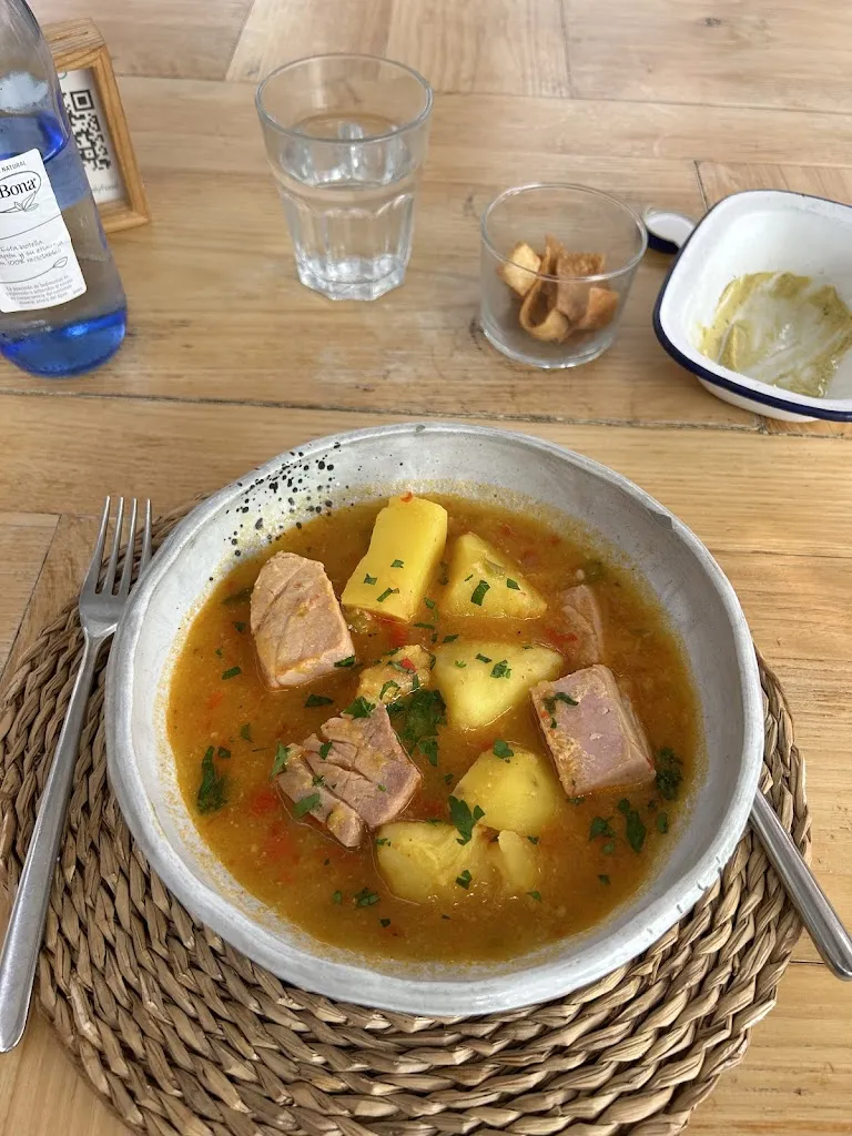 Tori Maddox_SHOOPO Tres Cantos_Viñuelas_review