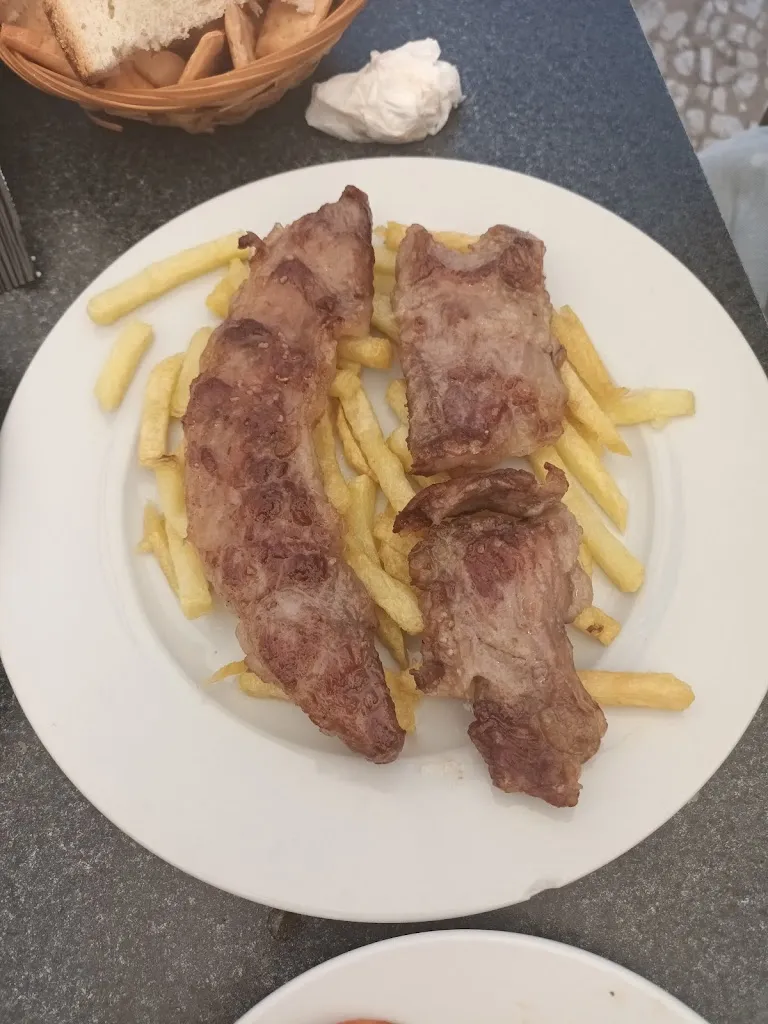 Amparo Aparici Garcia_Bar La Parra_Alájar_review