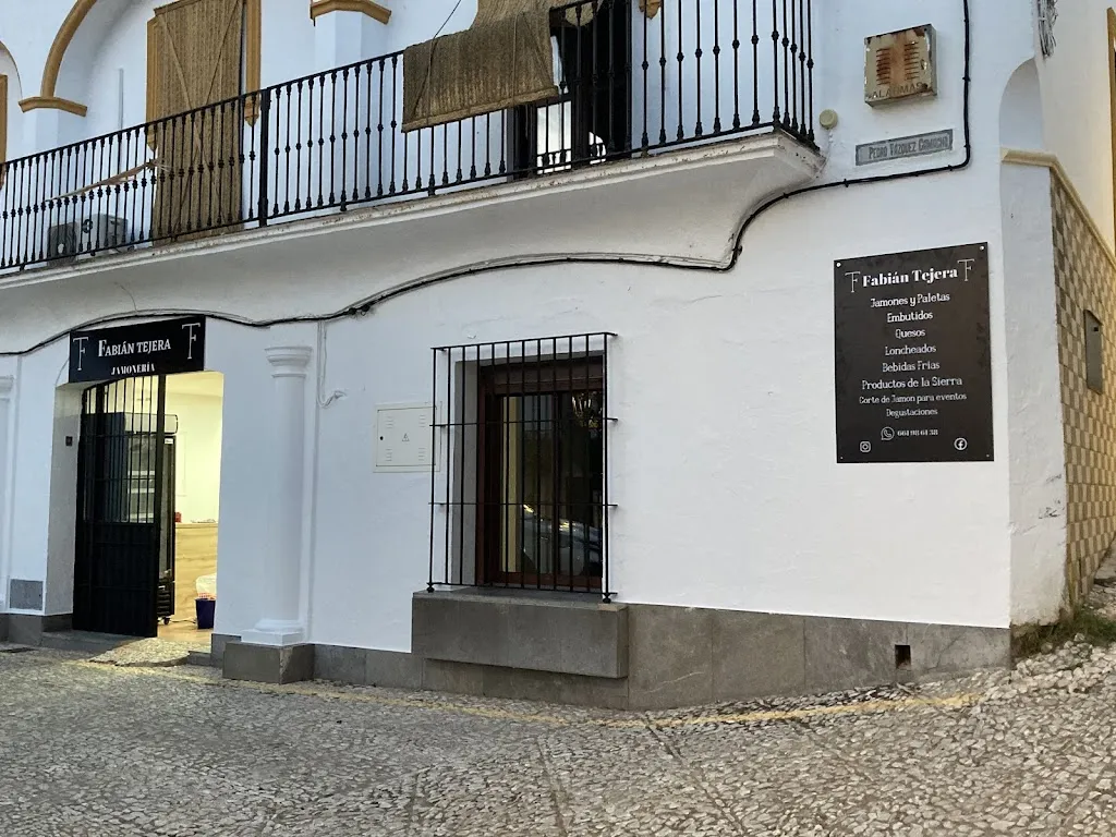 Fabián Tejera Jamonería_Alájar_slider_image_3
