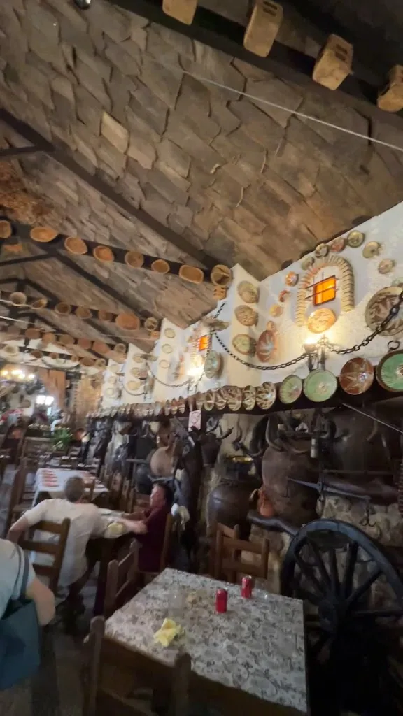 Mesón El Corcho_Alájar_slider_image_2