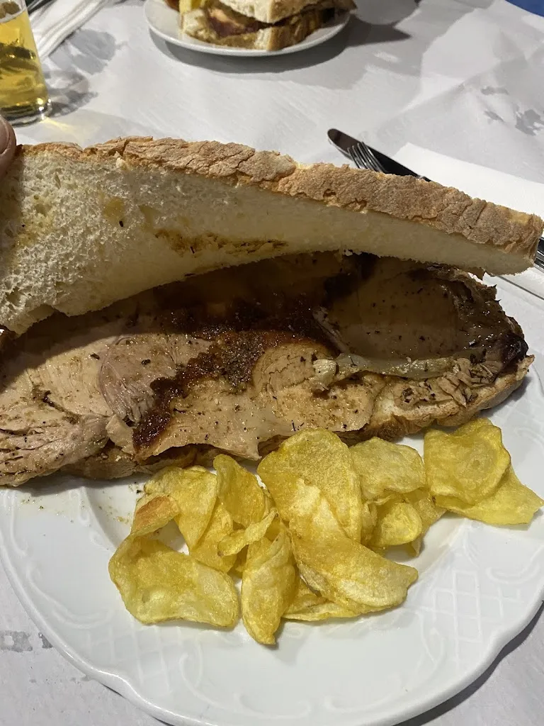 Pensión-Restaurante ANDÉVALO_Alosno_slider_image_1