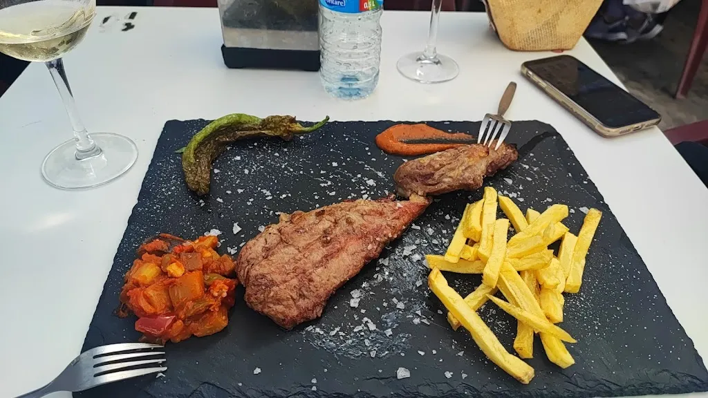 Benito Garcia_Cafetería Joselito_Aroche_review