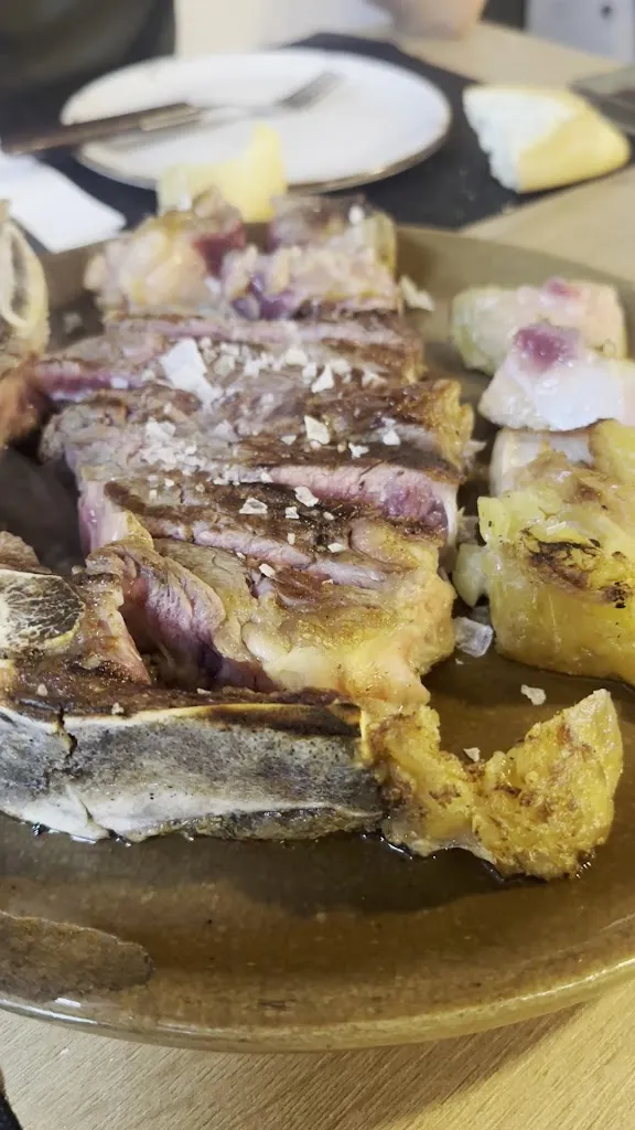 francis dominguez_Bodega Bernardino_Aljaraque_review