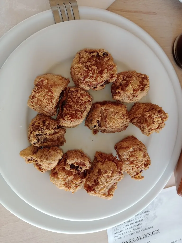 Melissa Béjar de los Santos_Montaditos y tapas la enrama_Aljaraque_review