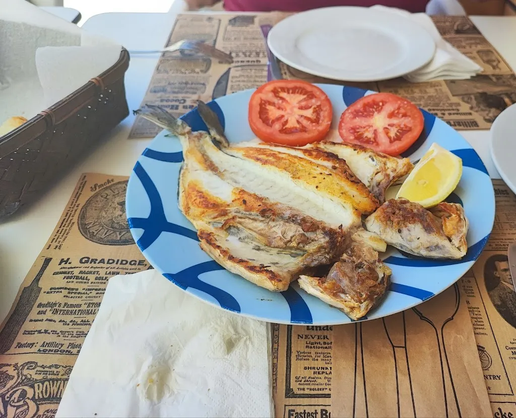 BAR CHURRERIA EMIGRANTE restaurant in Aljaraque