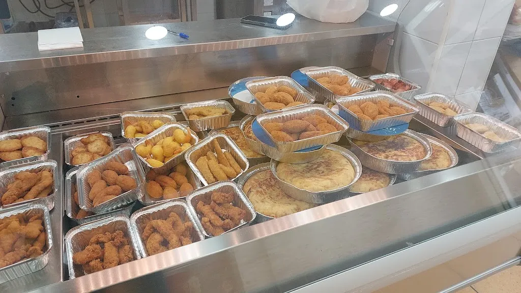 Asador de Pollos nuevo carretero_Aljaraque_slider_image_3