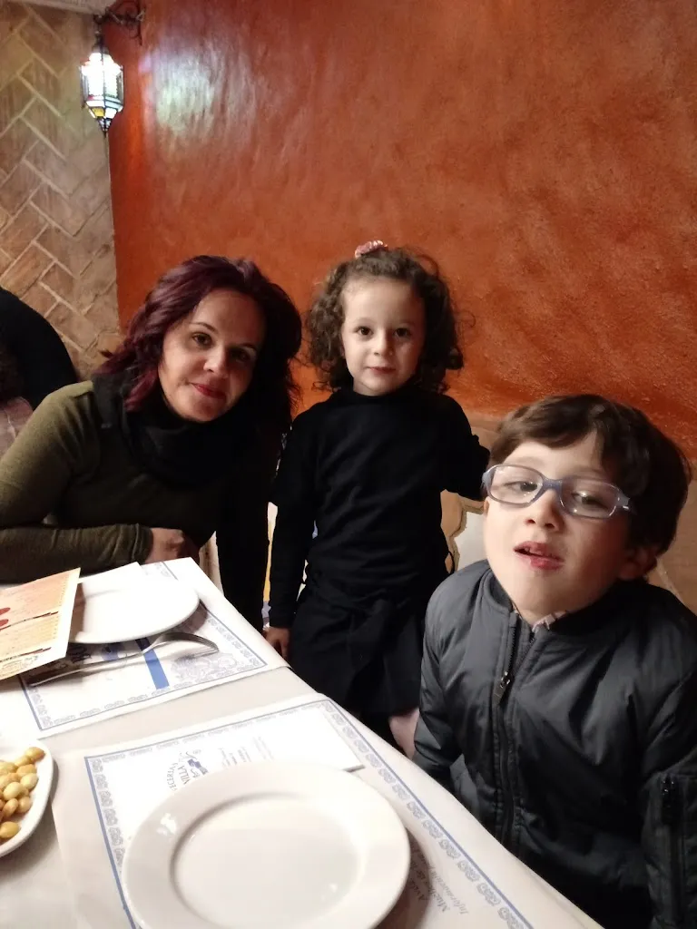 Sebastian Diaz Tirador_Bar La Plaza_Cabezas Rubias_review