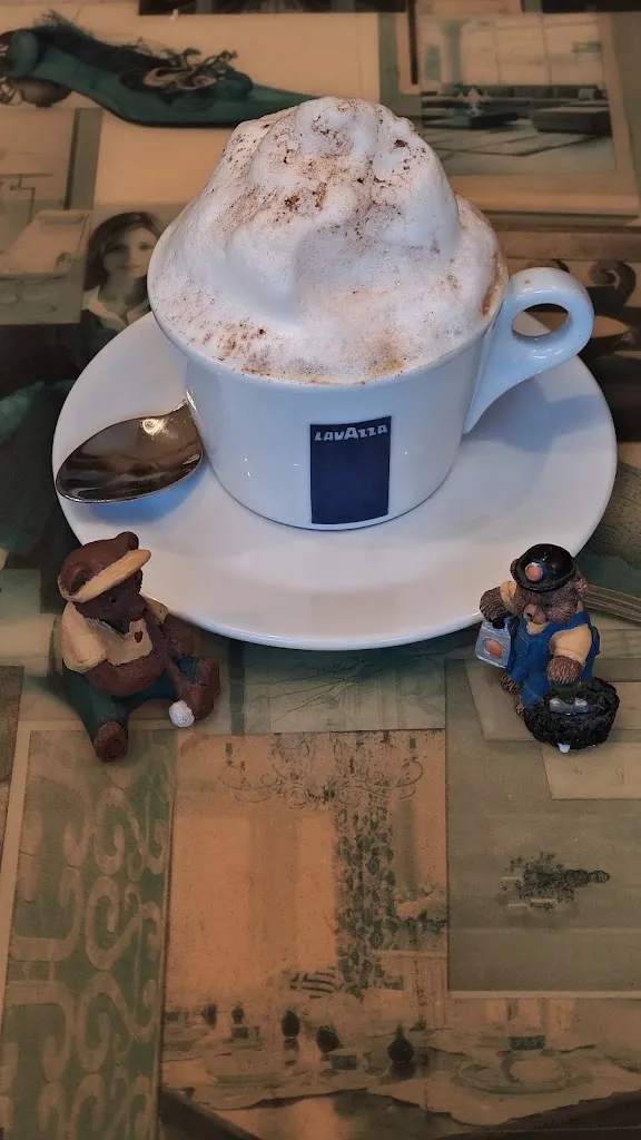 Shermeen Khan_Cafe Postino_Almonte_review