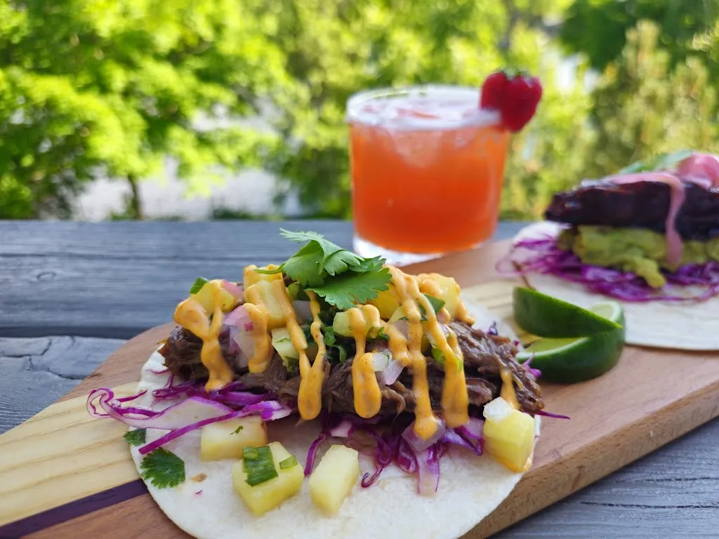 The Monte Lounge_Almonte_slider_image_2