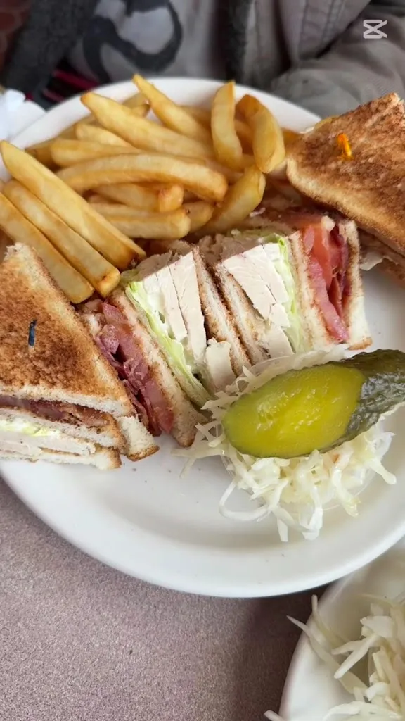 Katherine Cabrera_Superior Restaurant_Almonte_review