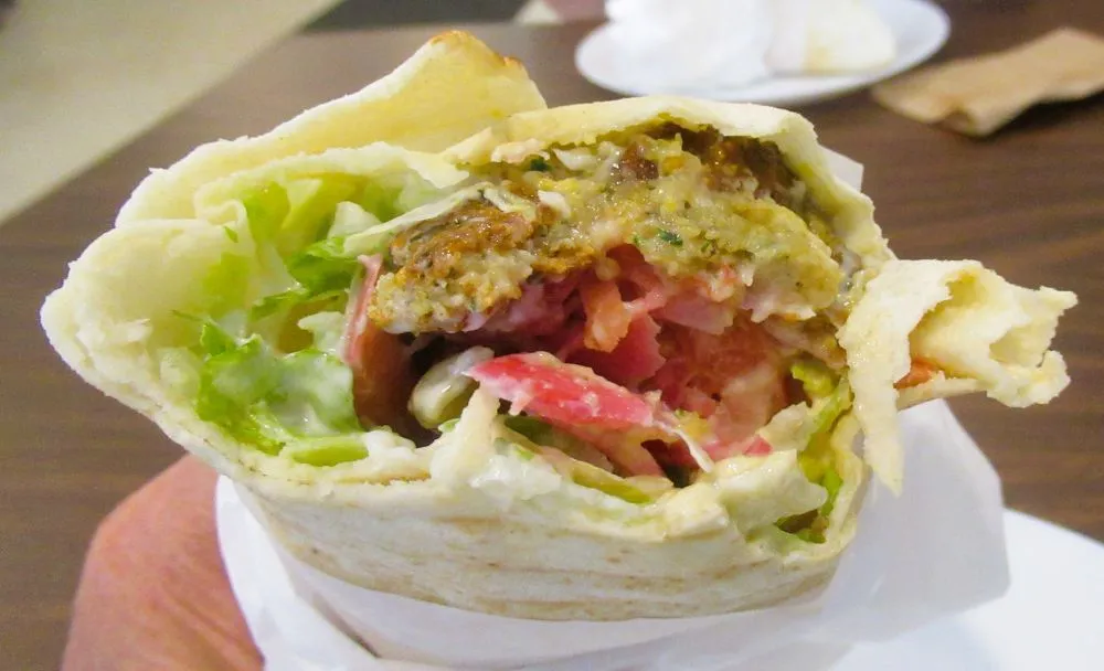 Janet Irwin_Moe's Shawarma_Almonte_Bewertung