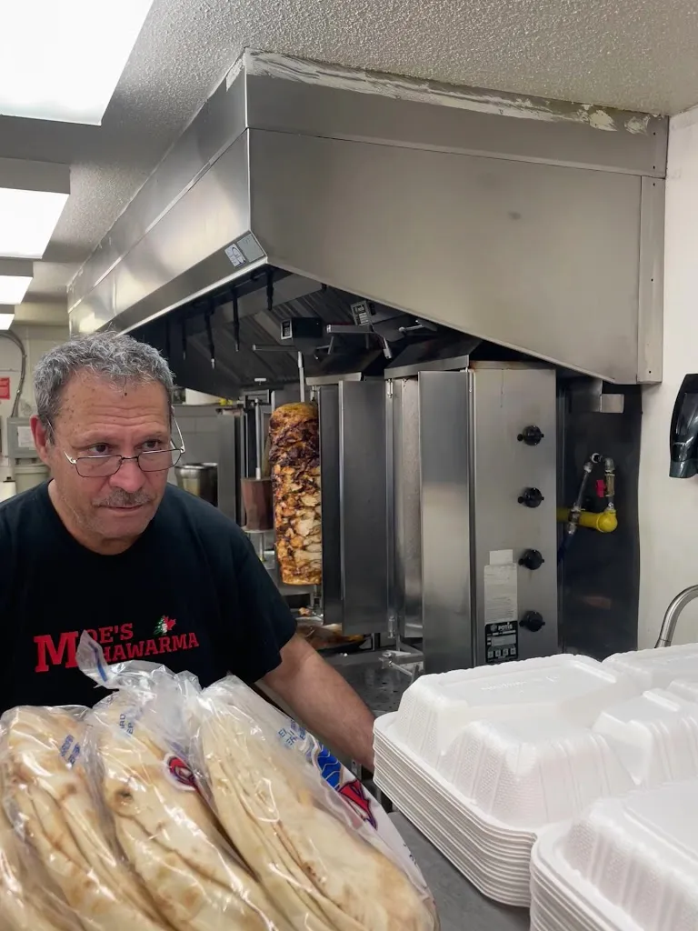 Brandon Gagnon_Moe's Shawarma_Almonte_Bewertung