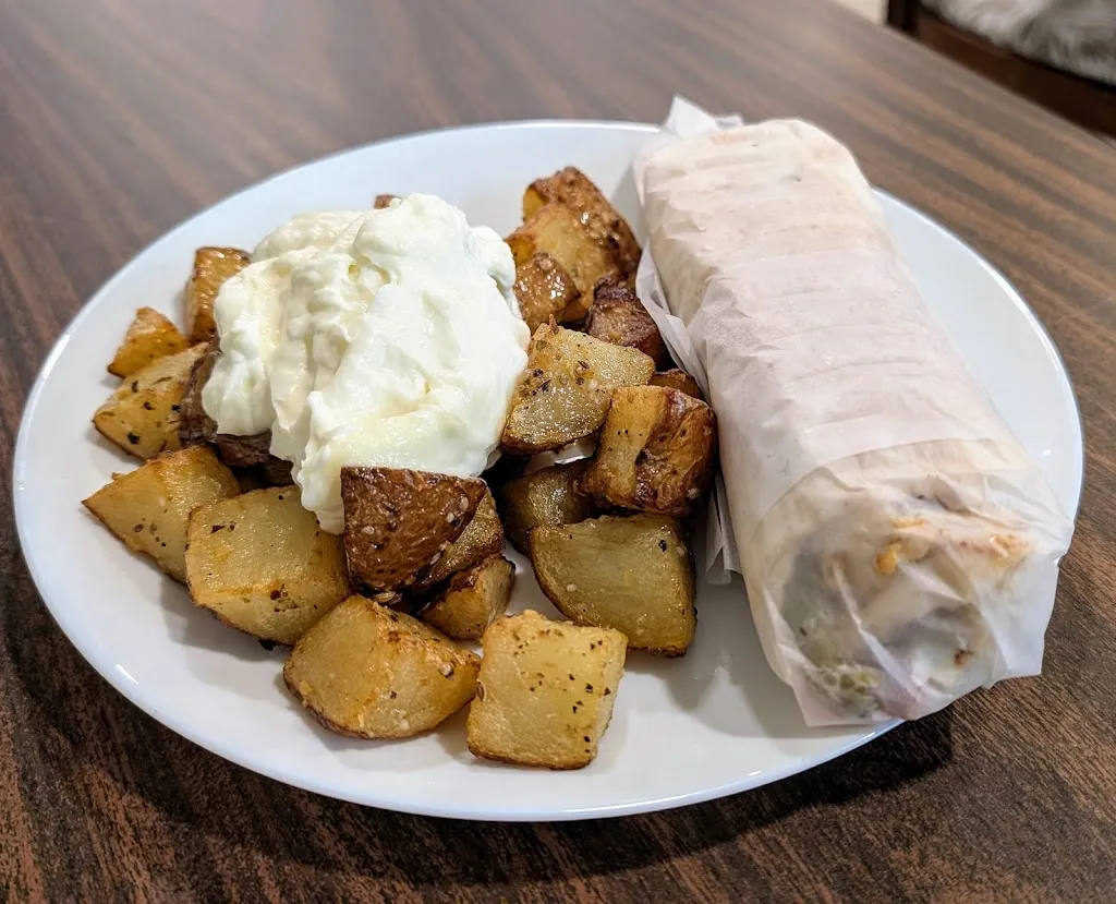 Moe's Shawarma_Almonte_slider_image_3