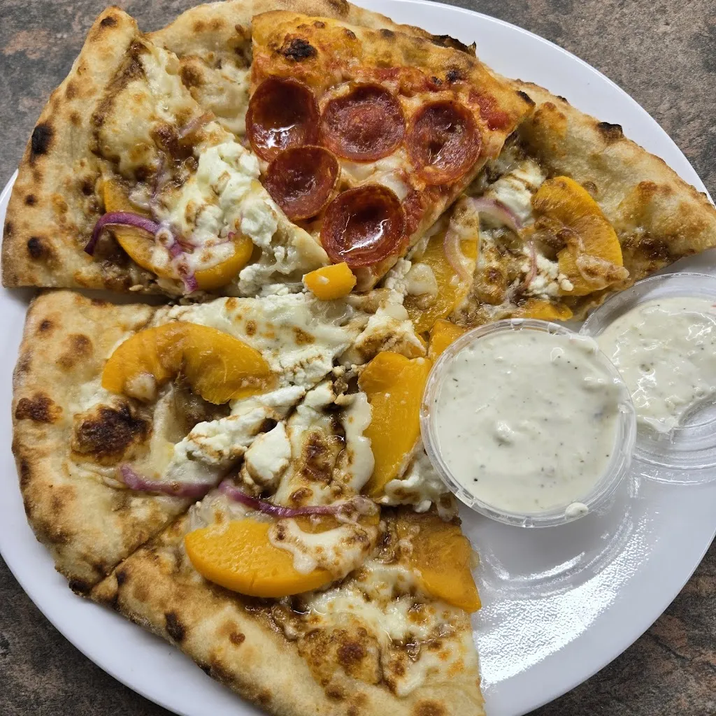 Shivkumoto Pizza_Almonte_slider_image_2