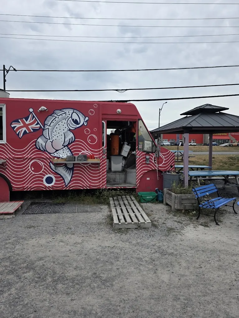 Raphaëlle Ferland_The Cheeky Chippy_Almonte_review