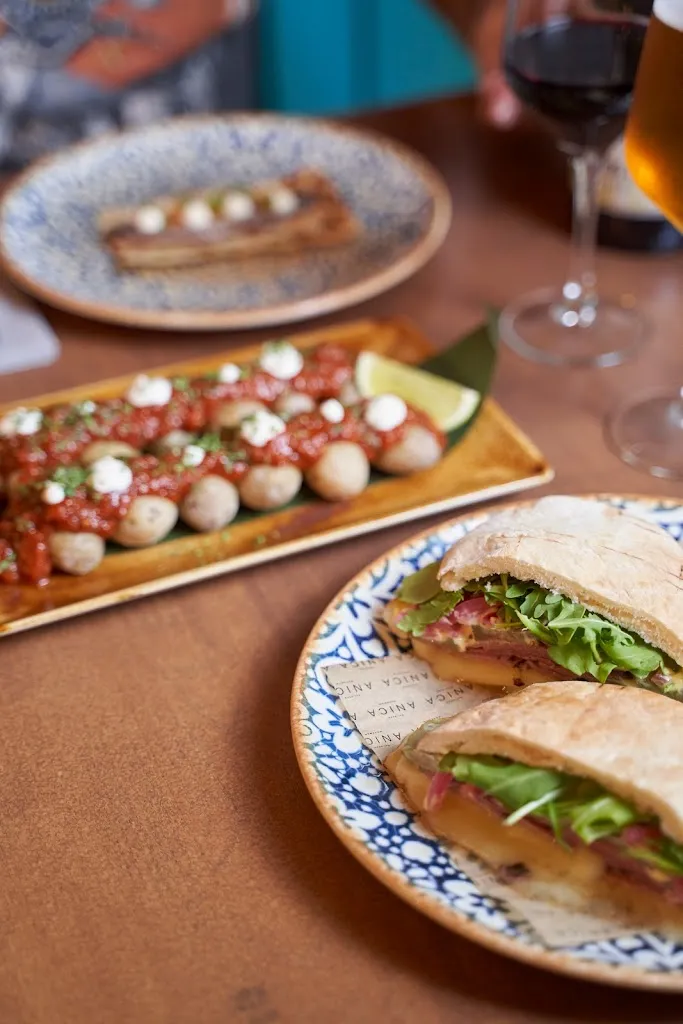 Anica Waksman_Almonte_slider_image_3