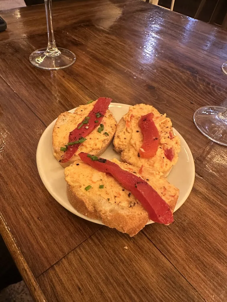 Luisa N. Borrell_Campillo bar_Campillo El_review