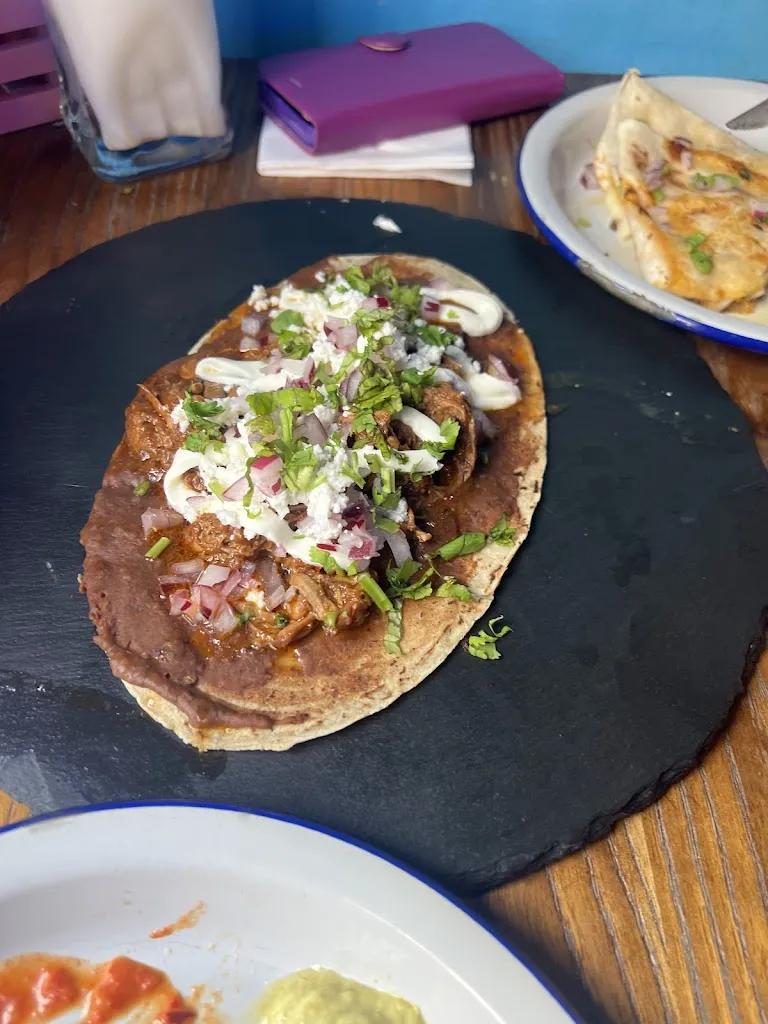 Adam Hutchinson_La Cochinita Loca - El Rastro_Campillo El_review