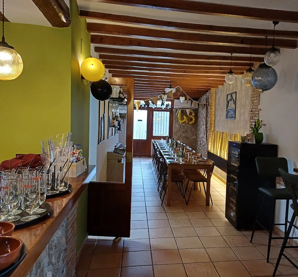 La Esquinita - Bistro Benifato_Benifato_slider_image_1