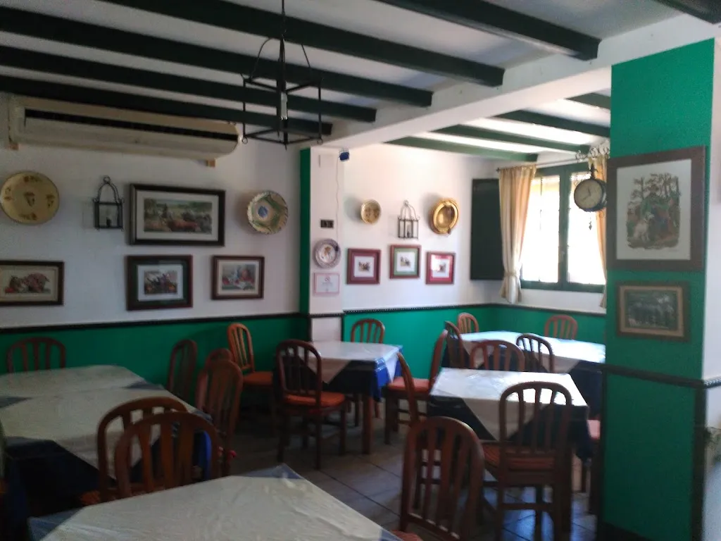 Bar Meson La Fuente restaurant in Cañaveral de León