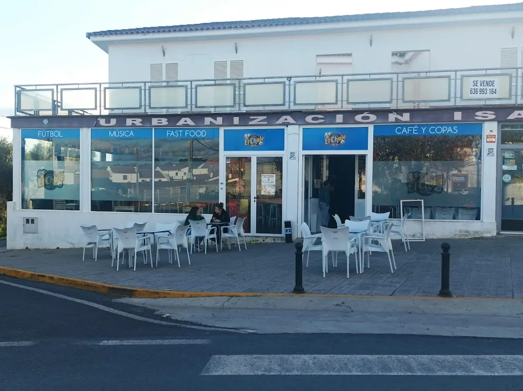 Bar cafetería EL CHALE restaurant in Calañas