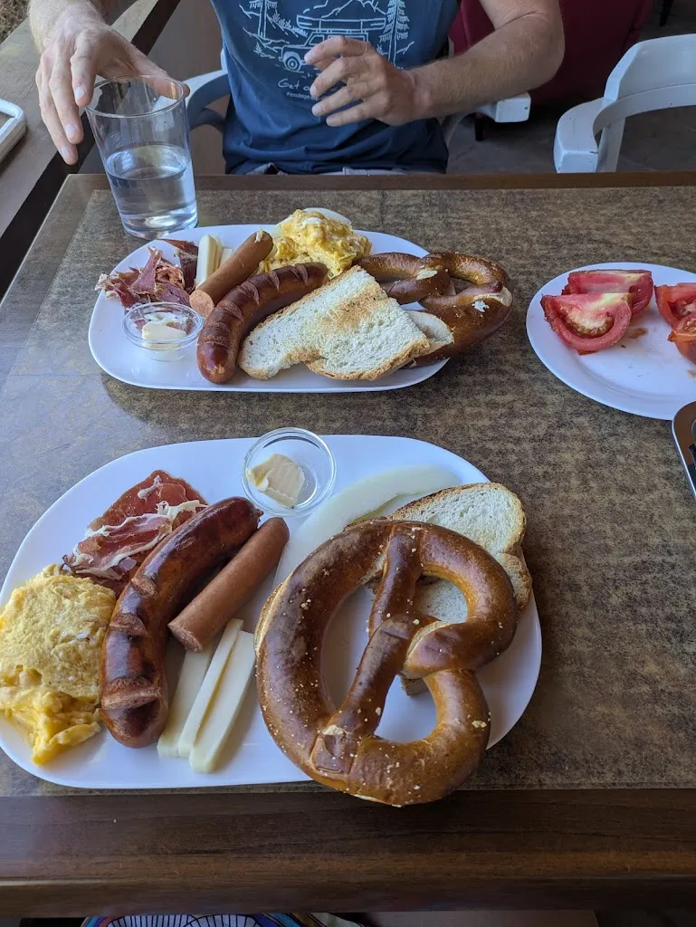 Marcel G_EL PUEBLO -Bar-_Calañas_review