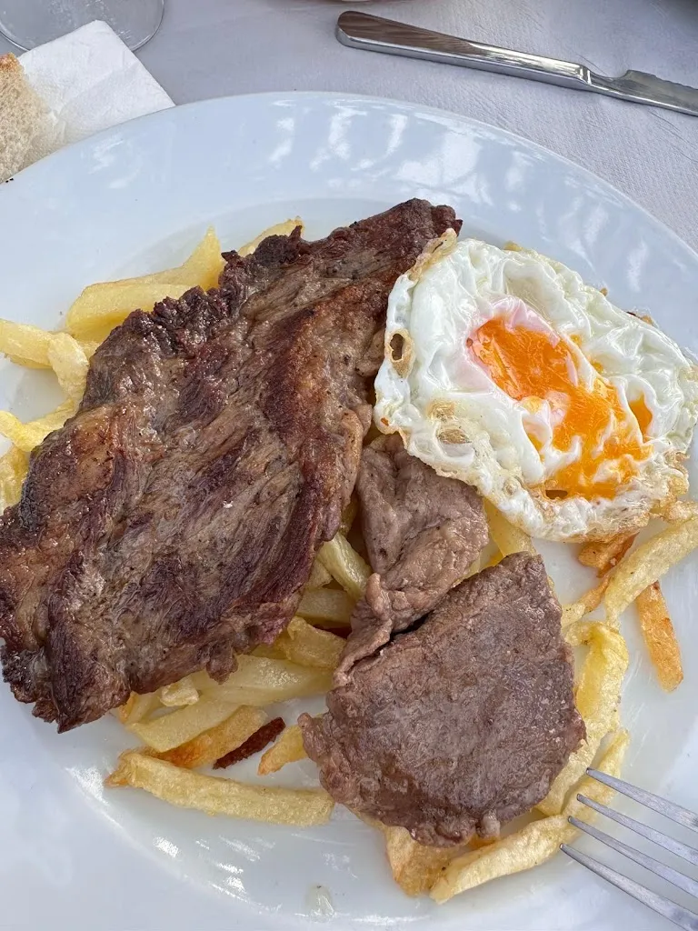 Ana Maria Haldon Patilla_Mesón El Roble_Castaño del Robledo_review