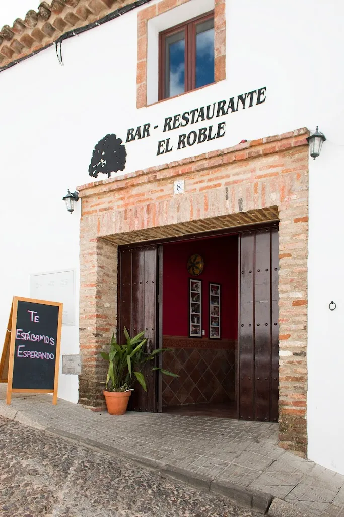 Mesón El Roble restaurant in Castaño del Robledo