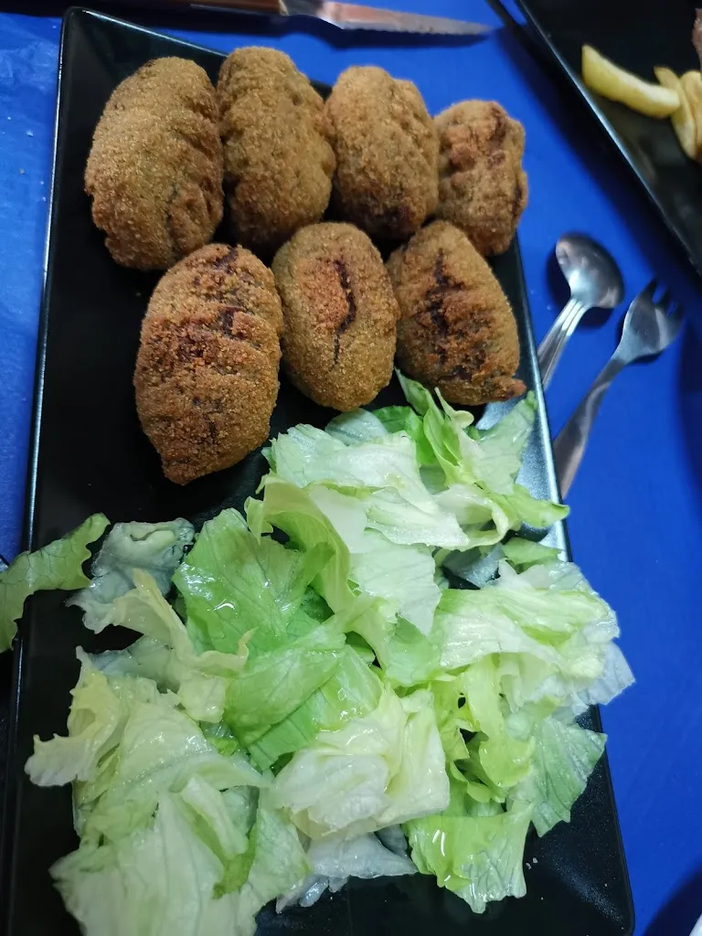 Menu_Bar Niko_Castaño del Robledo_image_5