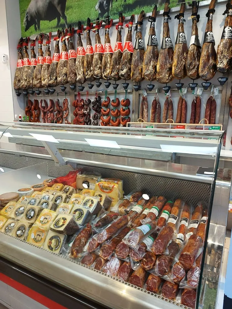 Mercaiberico - Jamones ibéricos y chacinas de Huelva restaurant in Bollullos par del Condado