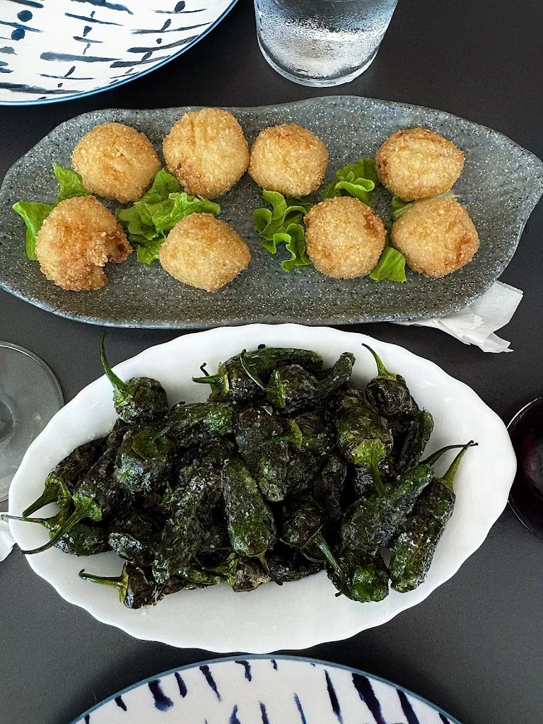 DIANA DE LA ROCHA_Bodegón O Percebe_Camariñas_recensione