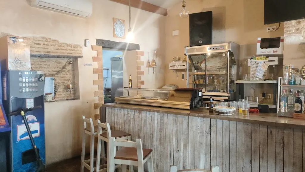 Taberna el estribo restaurant in Chucena