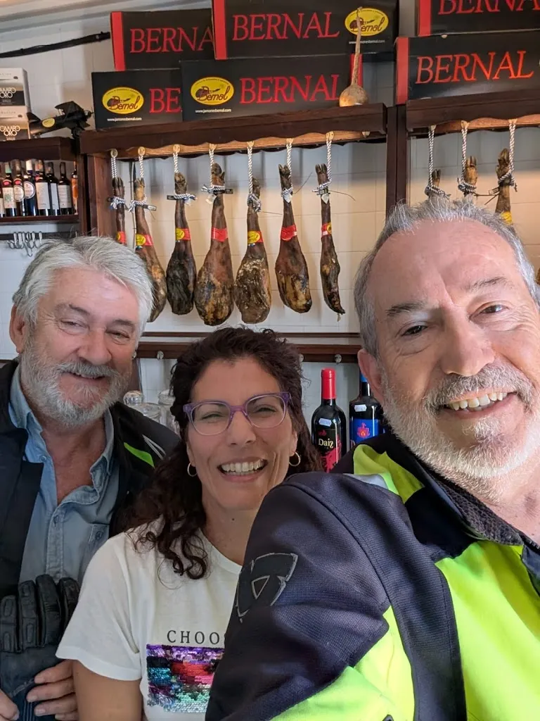 GPS BMW_Jamones y Embutidos Bernal SLU_Corteconcepción_review