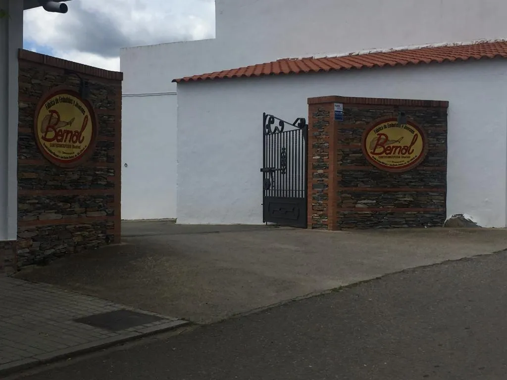 Jamones y Embutidos Bernal SLU ristorante a Corteconcepción
