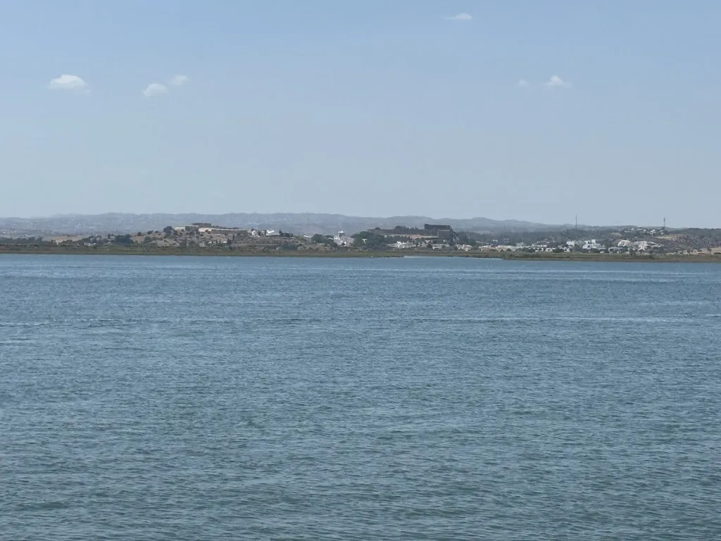 Filipe L Dos Santos_El Choco_Ayamonte_review